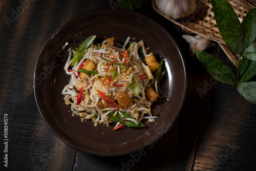 Stir Fried Bean Sprouts with Salted Fish or Toge Tumis Ikan Asin are sauteed with umami-rich salted fish is popular side dish in Indonesia. Mung bean sprouts or known as tauge in Indonesia is cheap.