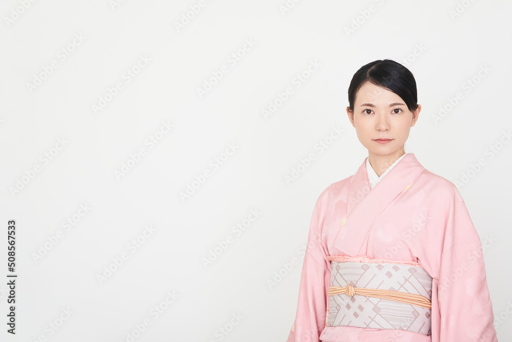 着物を着た女性 着物を着た女性