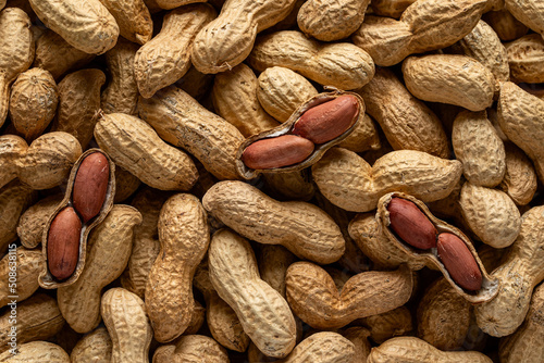 Shelled peanuts
