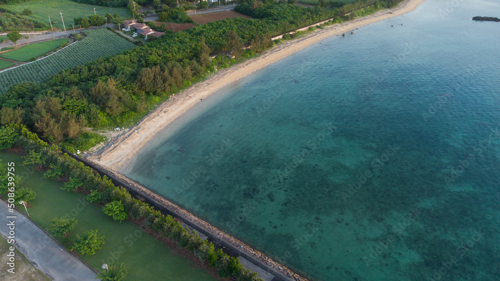 【空撮】石垣島 朝の伊野田漁港付近 【空撮】石垣島 朝の伊野田漁港付近