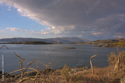Obraz na płótnie lake and mountains with dramatic clouds w salonie