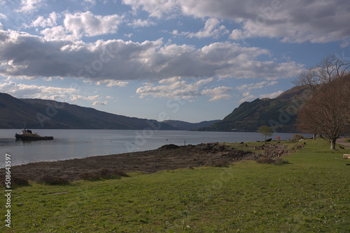 Obraz na płótnie lake and mountains w salonie