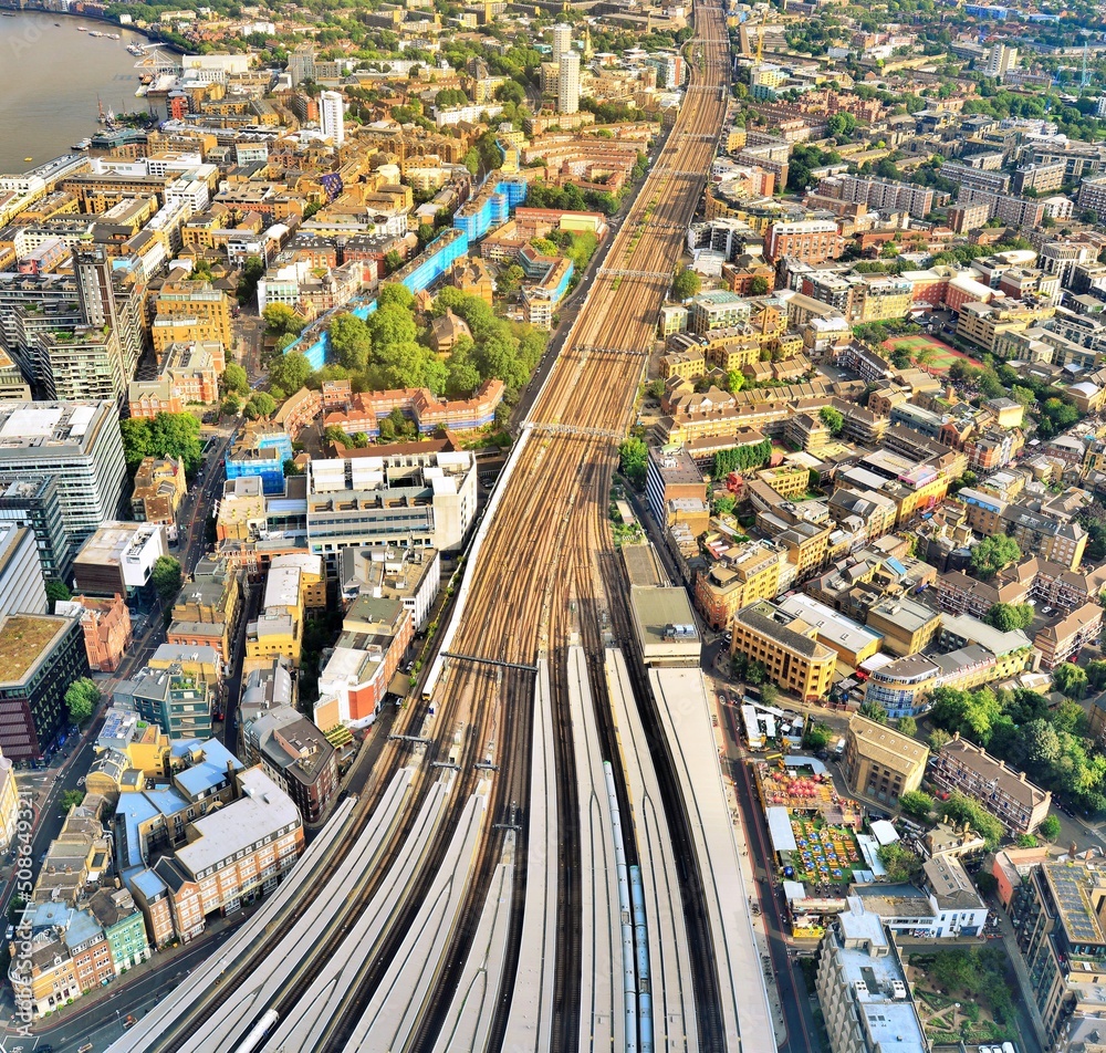 Fototapeta premium Railway junction in London from above