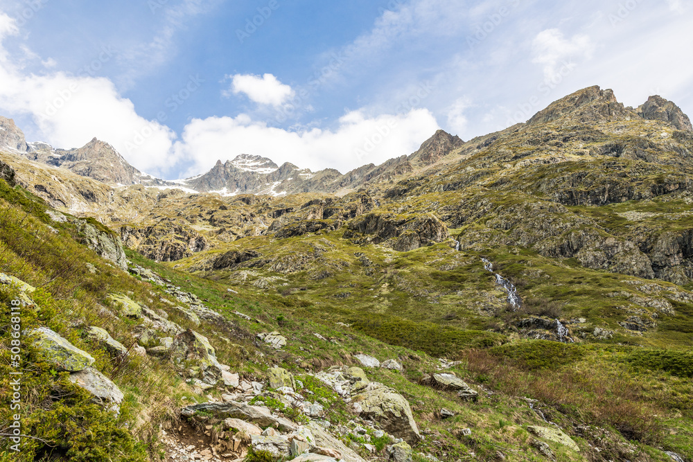 Cirque du Gioberney depuis les chemins de randonnée du Lac du Lauzon dans la Vallée du Valgaudemar