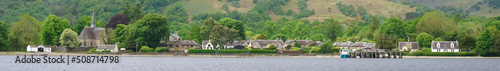 Foto Luss viewed from the open water at Loch Lomond