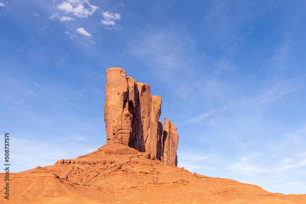 Fototapeta premium famous elephant butte in monument valley