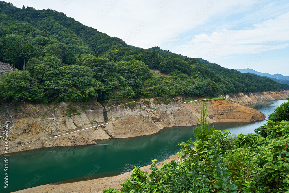 神奈川県清川村　渇水の宮ケ瀬湖
