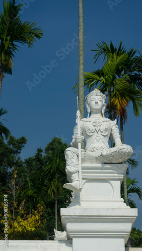 Asian ideology of angel statues