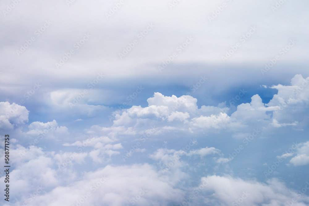 Naklejka premium nature abstract background of soft pastel fluffy clouds and sky 