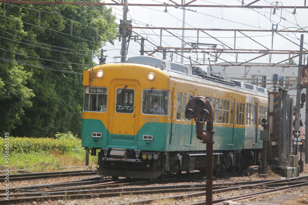 富山地方鉄道の電車