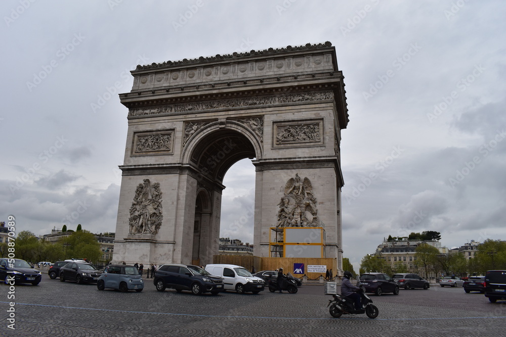 Arc de triomphe parisien, voyage a Paris