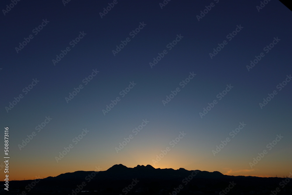 群馬県榛名山　夕焼けシュルエット