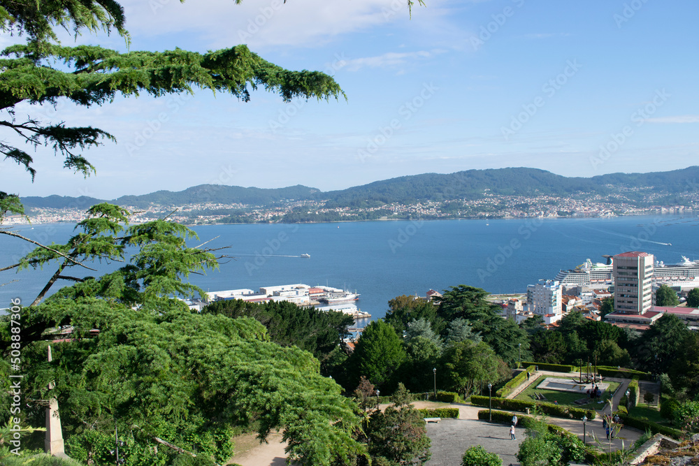 Panorámica de Vigo, Galicia en verano.