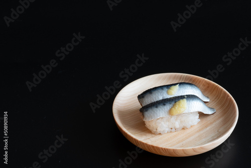 sushi (sardine)