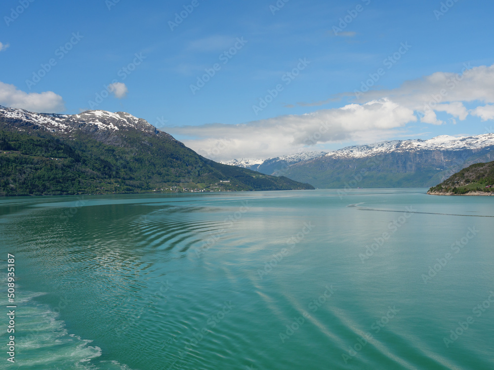 Naklejka premium Der Hardangerfjörd in Norwegen