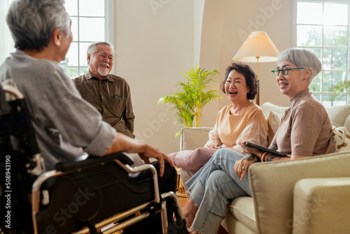 Fotografie old senior asian friends retired people hapiness positive laugh smile conversati
