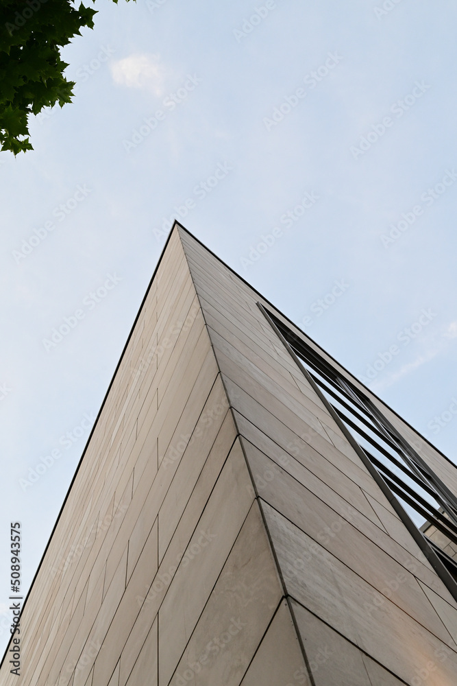 fassade eines hauses in neuss, nrw, deutschland fassade eines hauses in neuss, nrw, deutschland