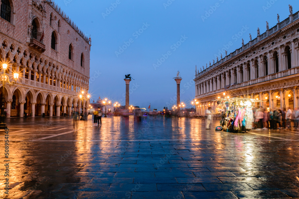 Naklejka premium Photos of a trip through different European cities, from a tourist's point of view. In the photos you can see famous streets and places in Venice, Madrid, Amsterdam, Florence, Prague, Munich, Berlin, 