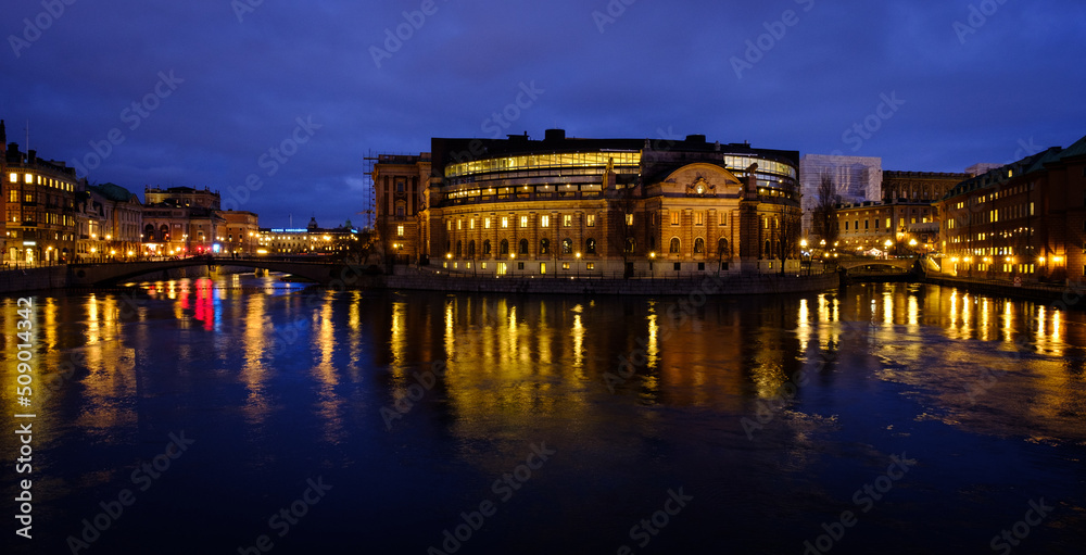 Vista dei palazzi del centro di Stoccolma