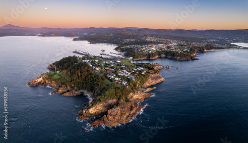 Foto Dawn aerial panorama of the coastal town of Eden, NSW Australia