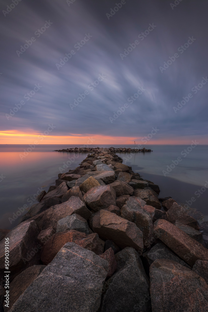 Sonnenuntergang an der Ostsee in Schleswig-Holstein. Sonnenuntergang an der Ostsee in Schleswig-Holstein.