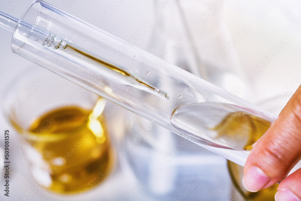 Oil dropping, Chemical reagent mixing, Laboratory and science experiments, Formulating the chemical for medical research, Quality control of petroleum industry products concept