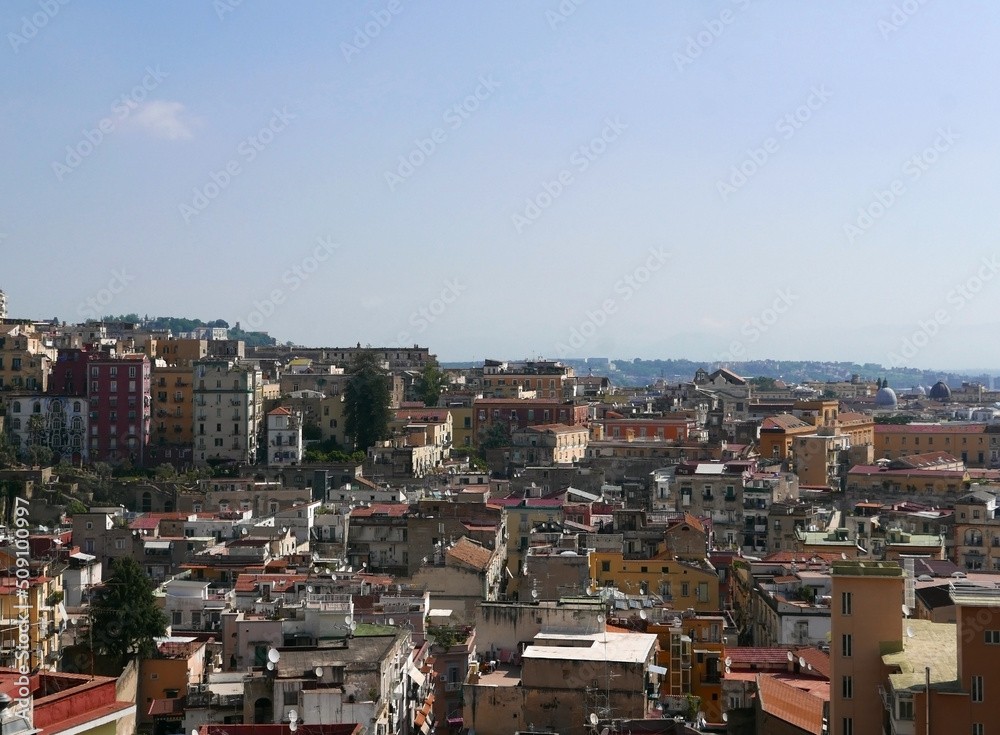 panoramica vista dei tetti della città di napoli