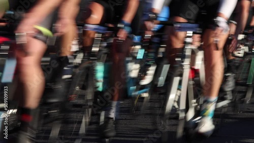 cycle race around the peninsula