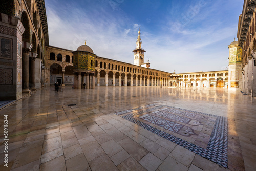 Murais de parede Umayyad Mosque, the Great Mosque of Damascus, in the old city of Damascus, the capital of Syria
