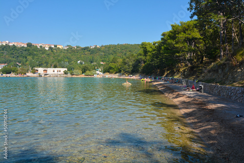 Fototapeta Naklejka Na Ścianę i Meble -  costa nei dintorni dell'isola di krk croazia