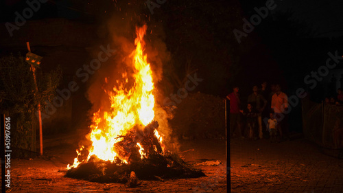 Tableau sur toile A giant bonfire lit for the auspicious festival of Holika Dahan or Lohri or Holi