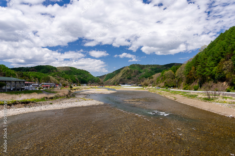 長野県南牧村の海ノ口大橋から見る千曲川