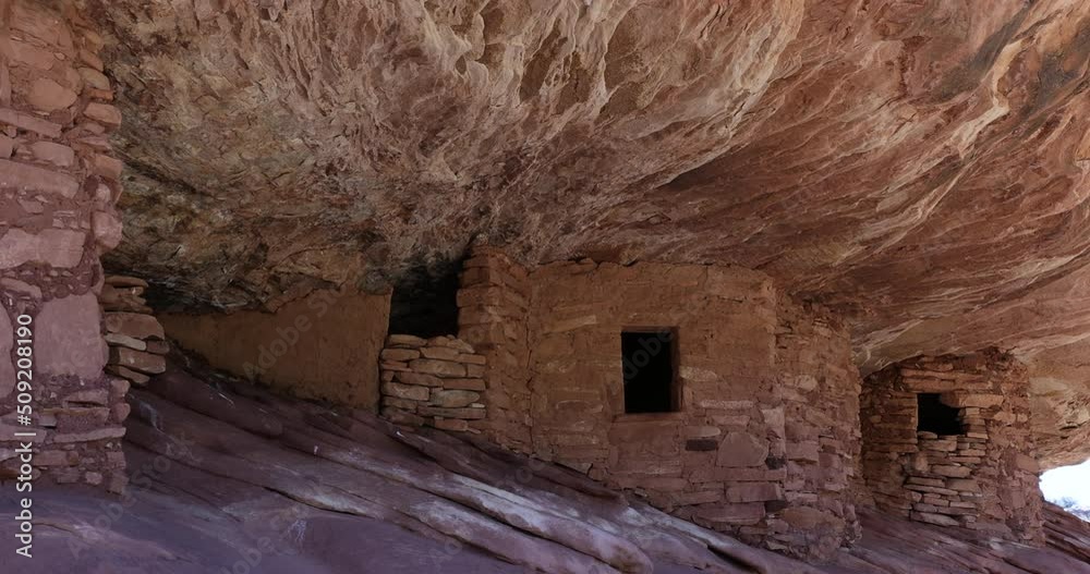 House on Fire Anasazi cliff ruins Utah pan 4K. Mule Canyon ancient ...