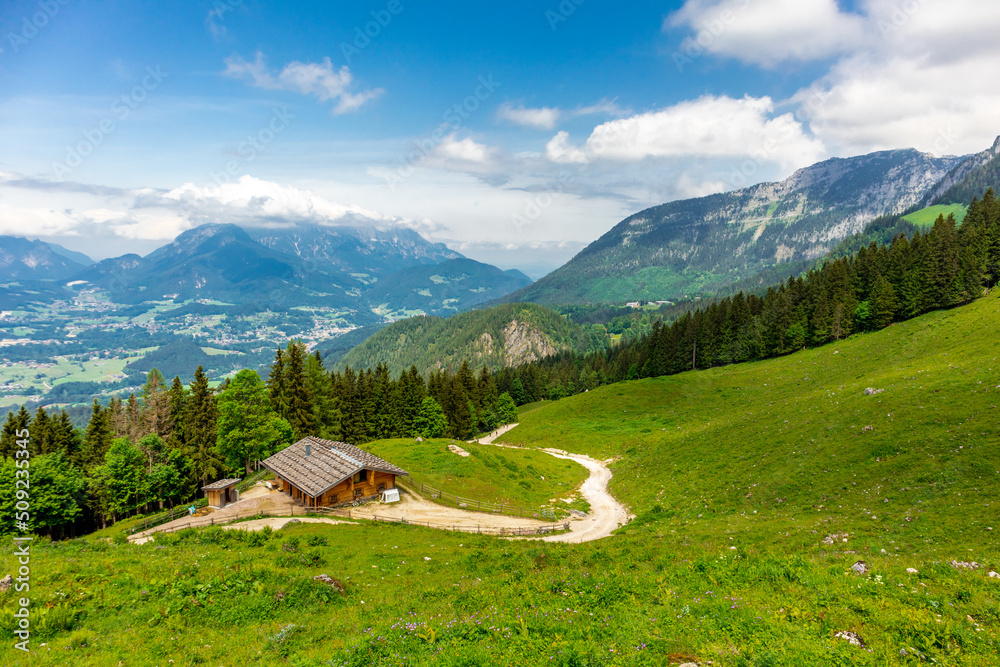 Schöne Erkundungstour entlang des Berchtesgadener Voralpenlandes - Jenner - Bayern - Deutschland