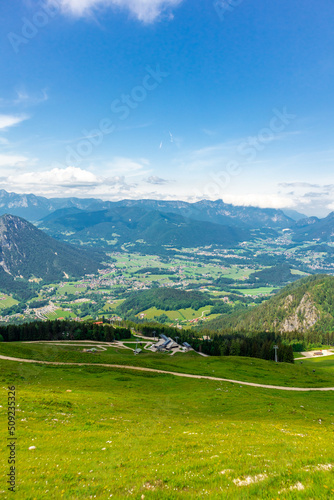 Schöne Erkundungstour entlang des Berchtesgadener Voralpenlandes - Jenner - Bayern - Deutschland