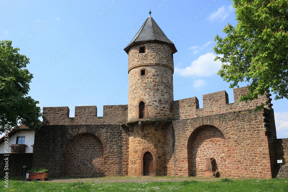 Hexenturm und Stadtmauer in Kirchhain