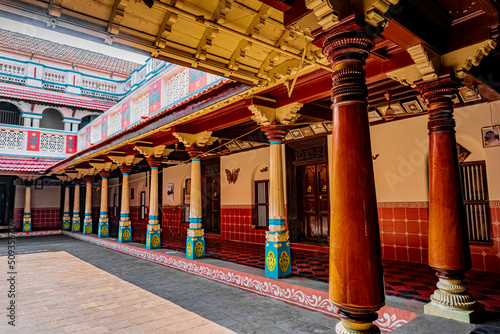Chettinadu Style Heritage Homes in Karaikudi, Pallathur, Athangudi & Kothamangalam are the most lavish & exquisite architectural beauty. This beautiful edifice situated at Chettinad region, Sivagangai