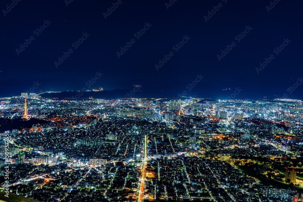 Fototapeta premium view of the city