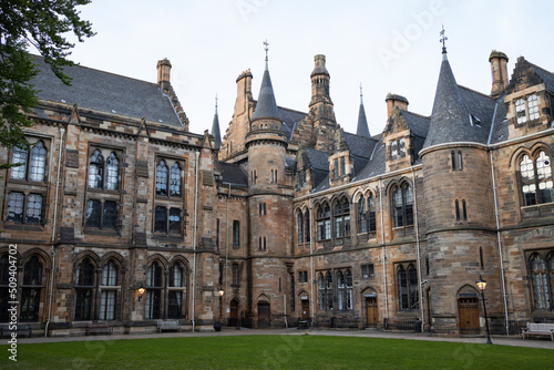 Stampa su tela Campus Quadrangle at the Historic University of Glasgow