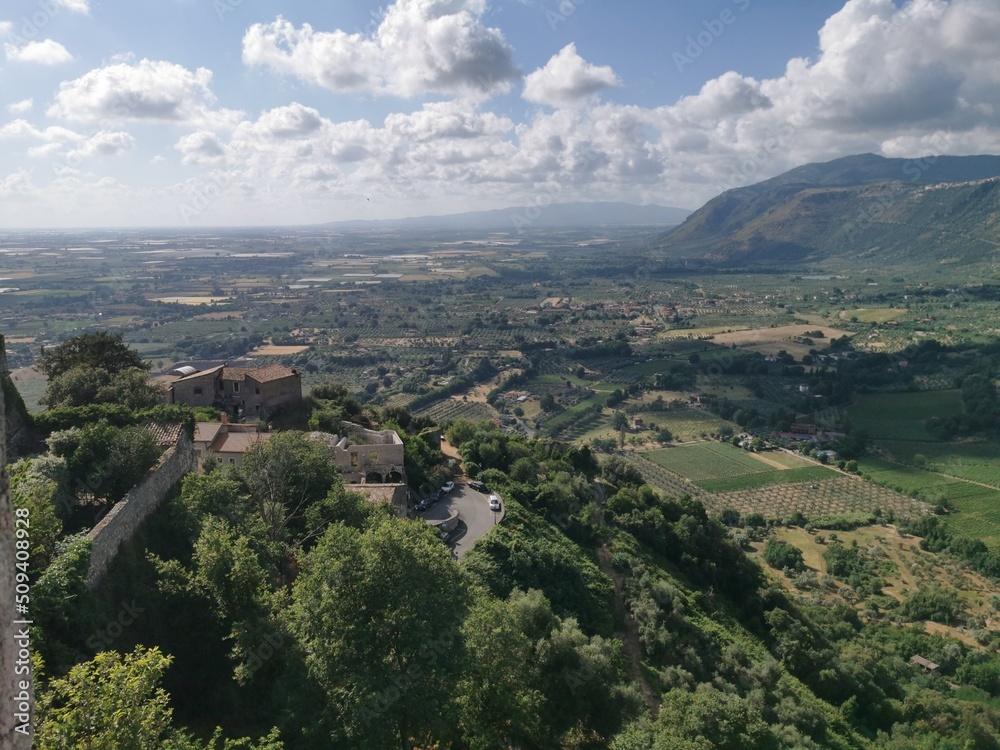 Fototapeta premium Giardino delle Ninfee - Sermoneta - Latina - Lazio - Italia - Paesaggio incantevole