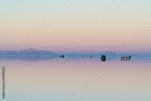 Wallpaper Mural 우유니 사막 여행 볼리비아  Torontodigital.ca