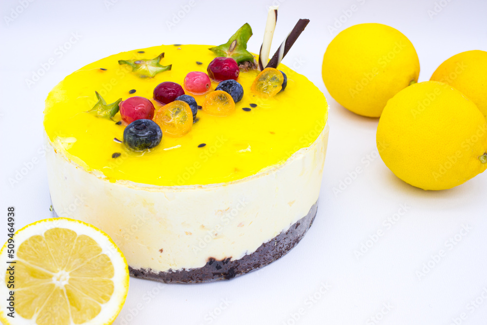 Delicious lemon cake with chocolate biscuit base Delicious lemon cake with chocolate biscuit base