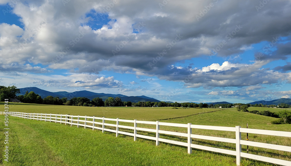 Blue Ridge Mountains, clear sky with mountains, country landscape with mountains
