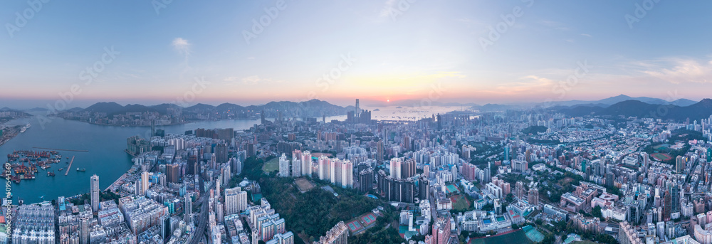 Fototapeta premium Amazing panorama of Kowloon, the residential and commercial area in the downtown are of Hong Kong