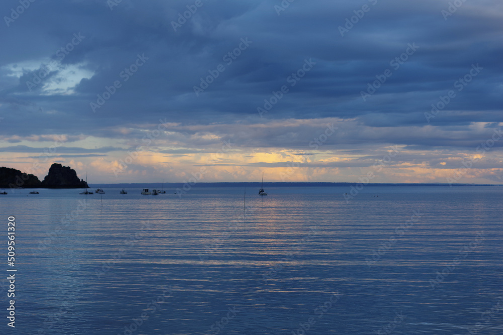 Coucher de soleil depuis le port de Cancale Coucher de soleil depuis le port de Cancale