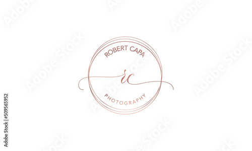Photographer retro logo design with a man symbol
