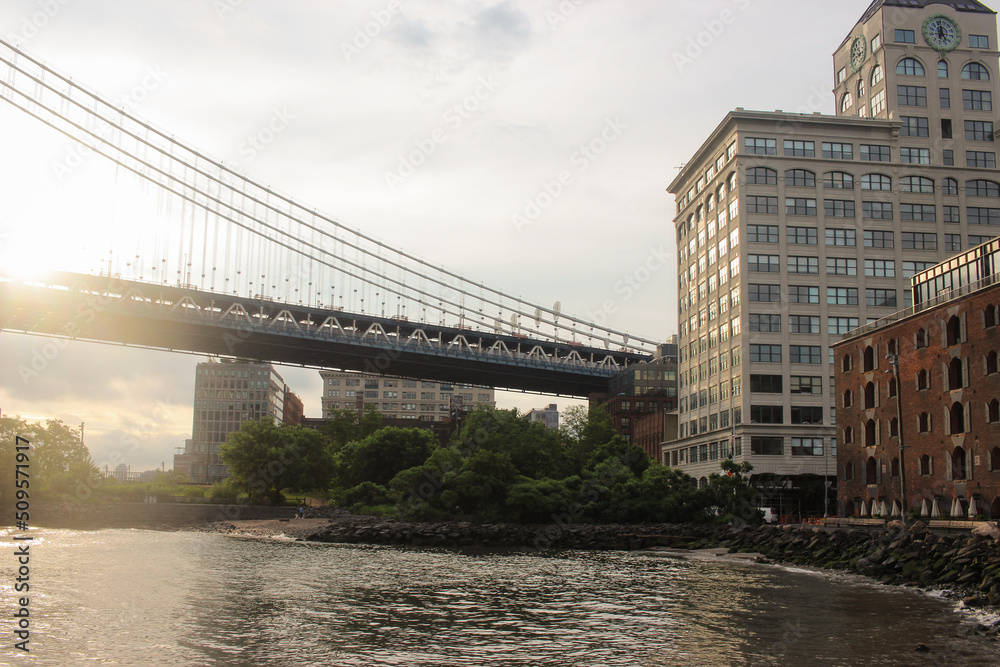 Fototapeta premium Pont de Manhattan à New York aux USA 