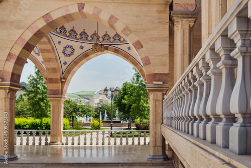Canvas Print beautiful large mosque decorated with beautiful patterns