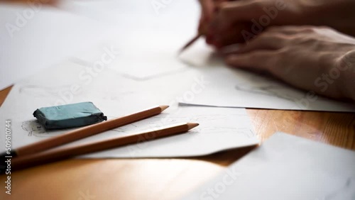 Man sketching figure drawing pencil and marker sketches - HD