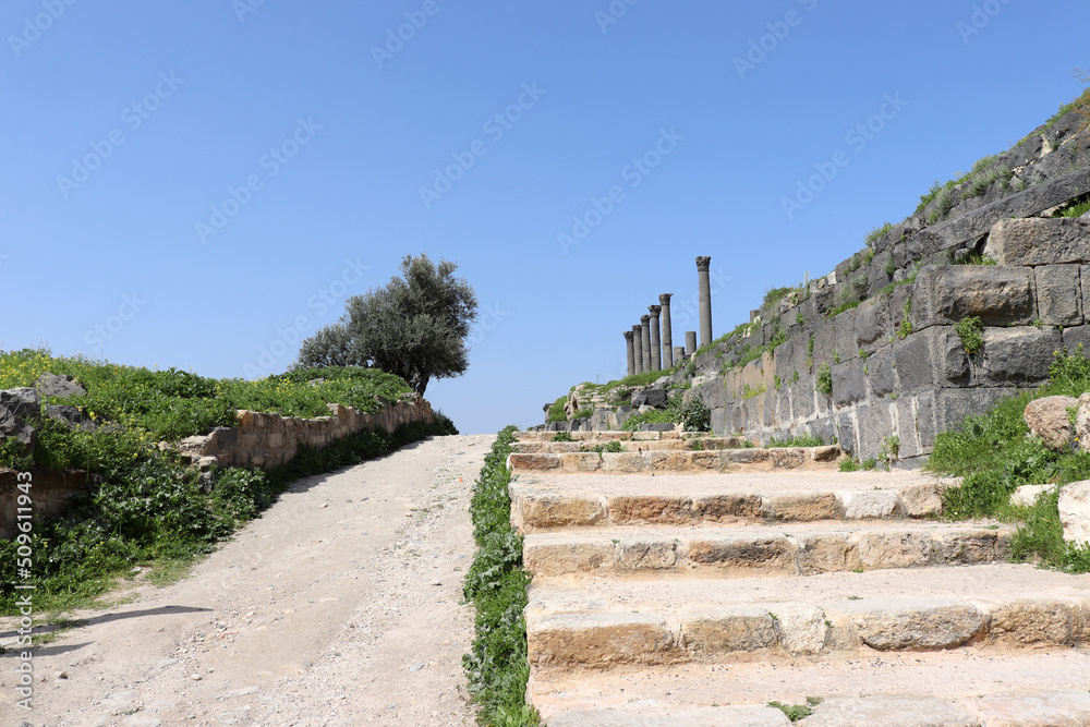 Old roman and greek history in Irbid - Jordan (Umm Qais city) Old roman and greek history in Irbid - Jordan (Umm Qais city)